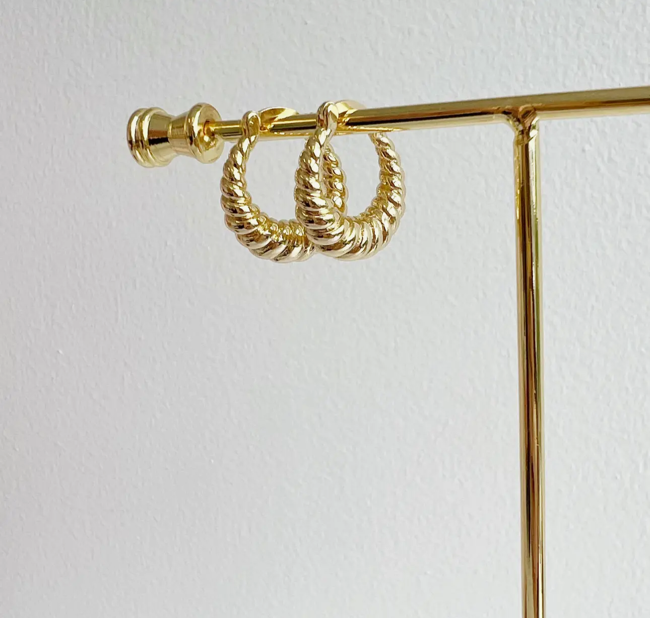 Endless Weekend Twist Hoops
