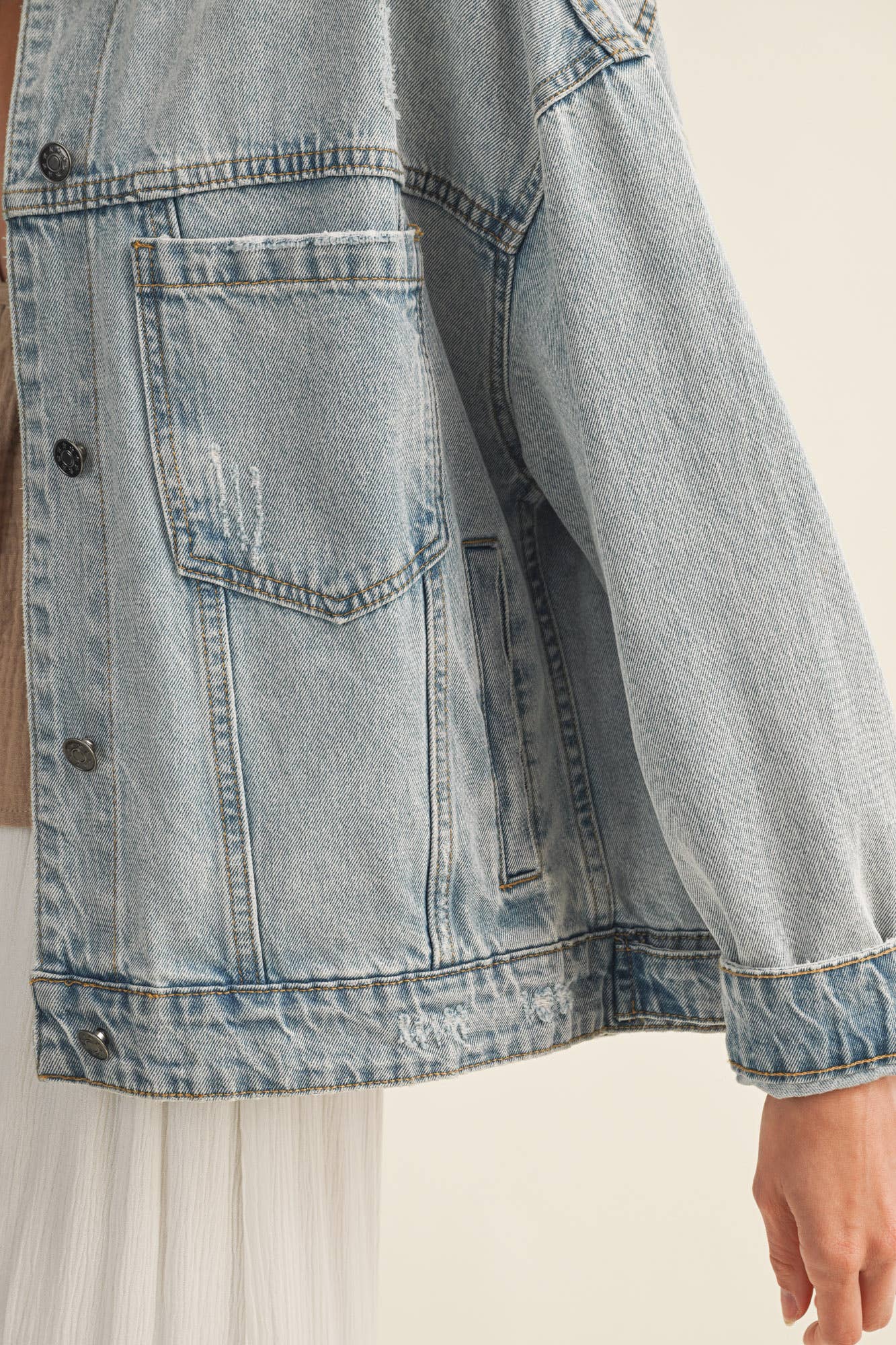 WASHED VINTAGE DENIM JACKET